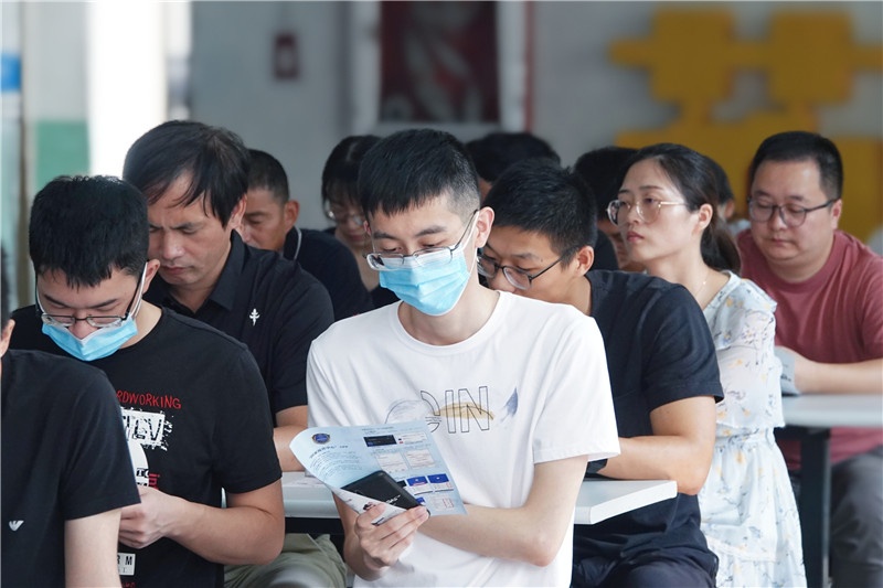 反诈宣讲进环球国际，，，，筑牢反诈“防护网”_2021_环球国际资讯_新闻资讯_环球国际