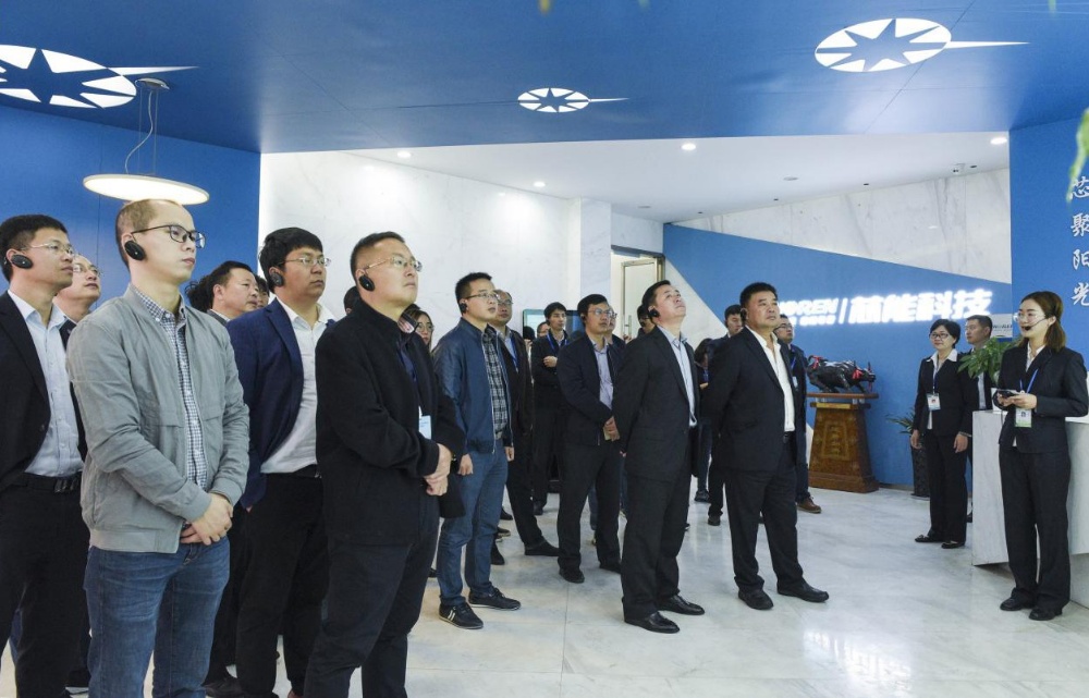 中国智能光伏工业大会向导专家莅临我司旅行考察_2018_环球国际资讯_新闻资讯_环球国际
